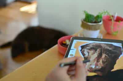 30 thoughtful Valentine gift ideas for the techie you love 10 charli xIoA PC53XA unsplash