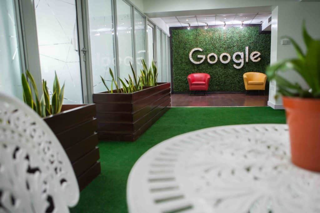 Eutelsat and Q-KON launch Africa's first OneWeb LEO Satellite Service 3 Google