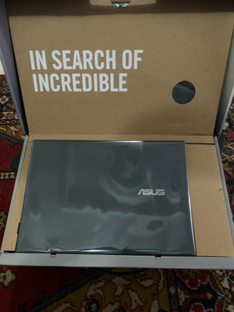 2 Unboxing the ZenBook Flip 13