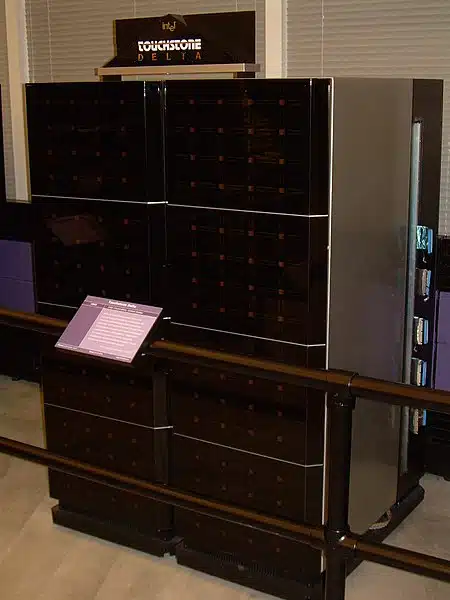 450px Touchstone Delta 1990 built at Caltech Computer History Museum 2007 11 10 22.57.36 by Carlo Nardone