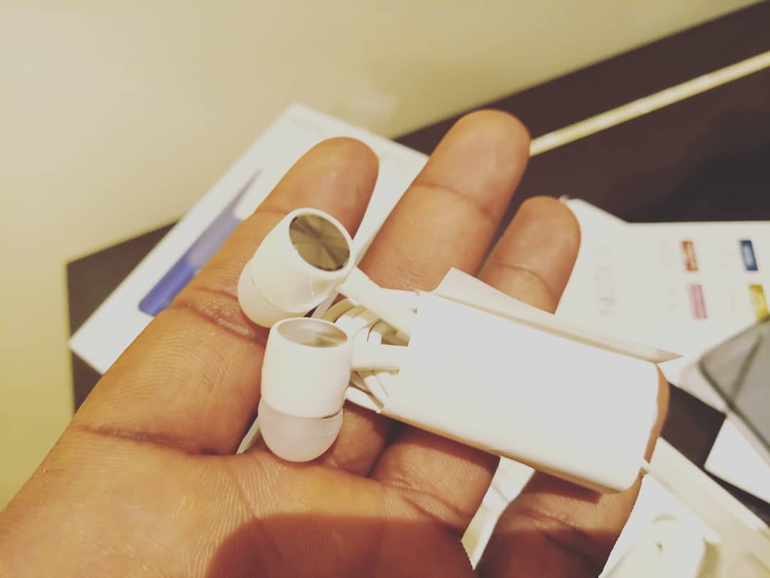 Infinix Note 5 earphone