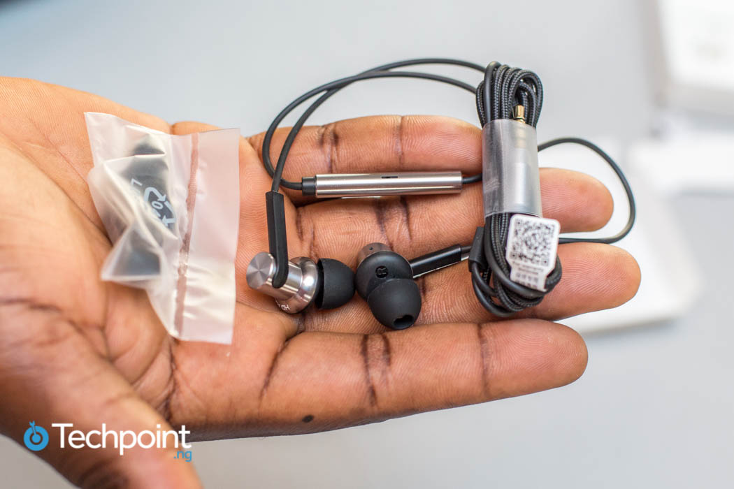 Xiaomi Mi Earphones Unboxing 7 of 9