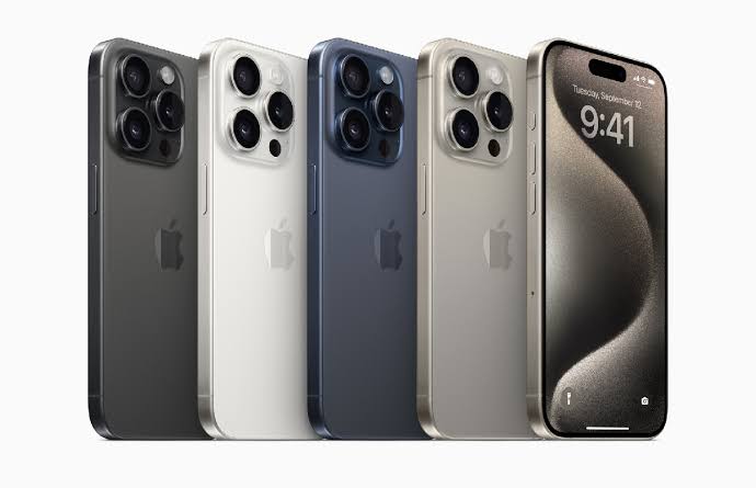 I found the 10 best AI-enabled devices you need to see in 2025 1 AD 4nXfVfLgRHMOG K0BuvVbEMWBQk4p0ySNu53yOU4BdIK4h8 Vo3sacdD83g