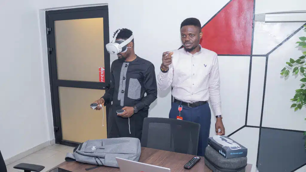How MacTay is using virtual reality to train emergency services professionals in Lagos 1 Bolu Abiodun, Senior Reporter, Techpoint Africa, using VR |techpoint.africa