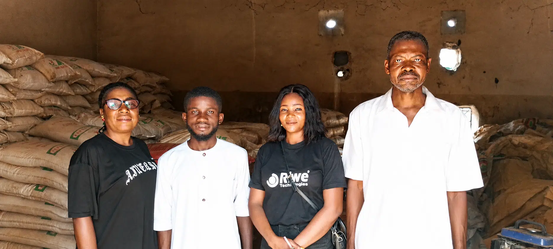 Nigerian Insurtech Riwe Secures UNDP Funding to Bring Climate Insurance to Farmers 1 Riwe field agents working with smallholder farmers in Nigeria