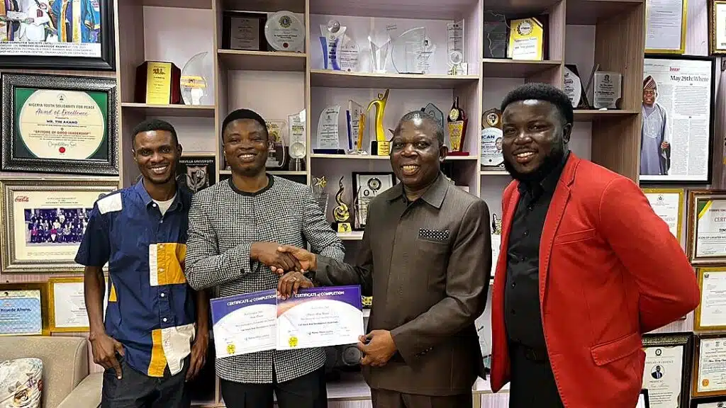 SnappyPay Founder Olaide Alim Completes Full-Stack Software Engineering Training 2 3